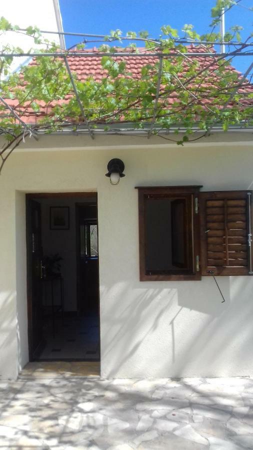 Family Friendly Holiday Home "Ana" Sibenik Bagian luar foto
