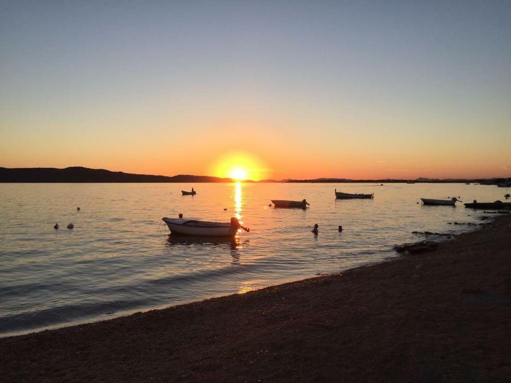 Family Friendly Holiday Home "Ana" Sibenik Bagian luar foto